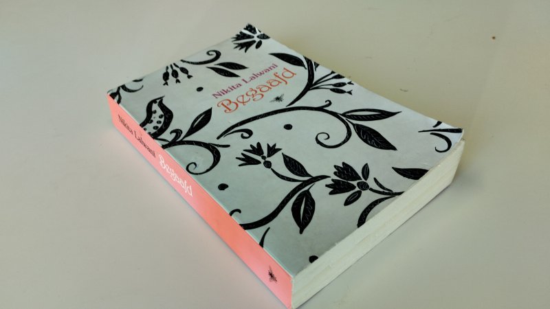 Tweedehands boek: Begaafd van auteur Nikita Lalwani - In redelijke staat. Nederlandstalige paperback. Kaft vertoont gebruikssporen, op schutblad een boodschap geschreven. Rest van de pagina's zijn onbeschreven.