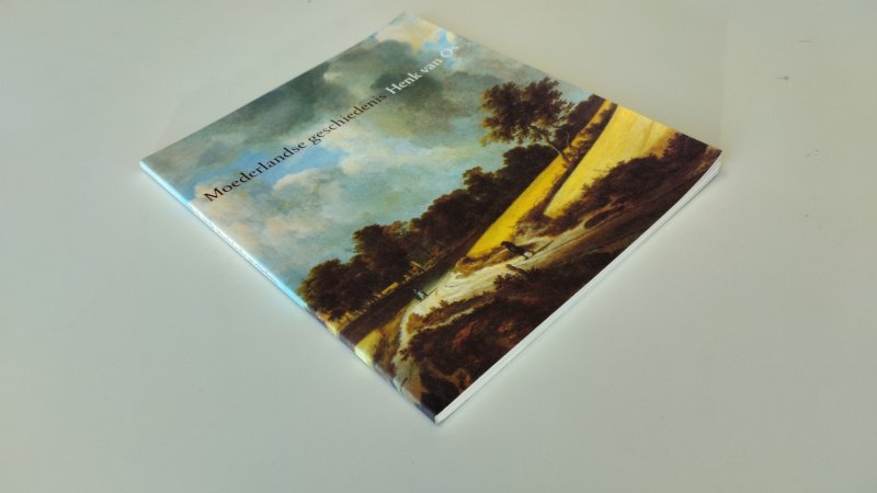 Tweedehands boek: Moederlandse Geschiedenis van auteur H. W. van Os - In goede staat. Nederlandstalige paperback. Lichte gebruikssporen aan de kaft, pagina’s netjes en onbeschreven.