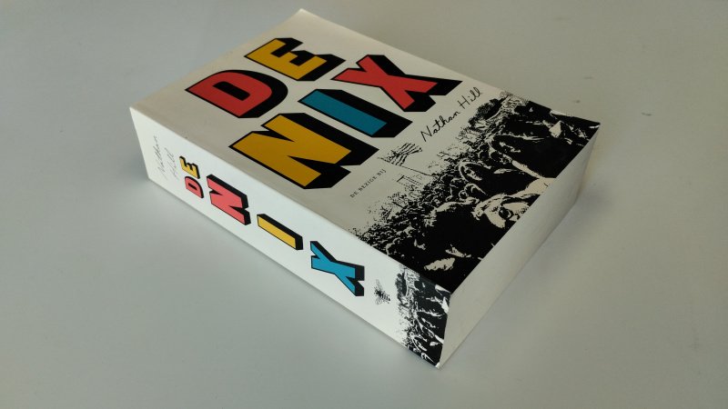 Tweedehands boek: De Nix van auteur Nathan Hill - In goede staat. Nederlandstalige paperback, lichte gebruikssporen aan kaft, pagina’s netjes en leesbaar.