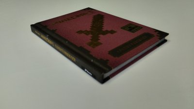 Boek met de titel: Minecraft, Combat handboek