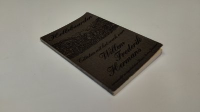 Boek met de titel: Hellebaarden