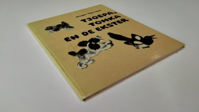 Boek met de titel: Tjoempa Tomka en de ekster