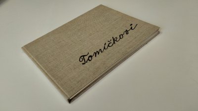Boek met de titel: Tomníc`kovi