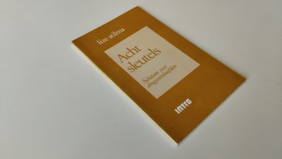 Boek met de titel: Acht sleutels