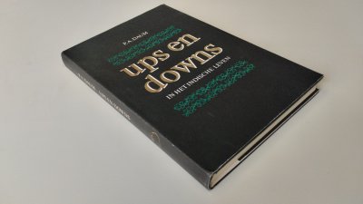 Boek met de titel: Ups en downs in het indische leven