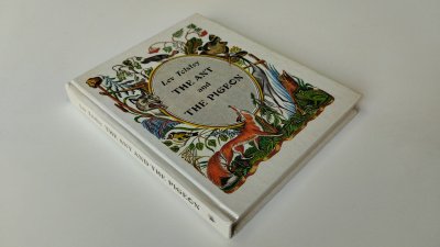 Boek met de titel: The Ant and the Pigeon