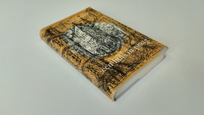 Boek met de titel: Een huis in Praag