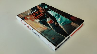 Boek met de titel: Razend