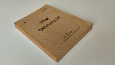 Boek met de titel: Politiek Opsporingsregister A