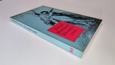 Boek met de titel: De eerste zoen