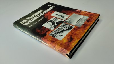 Boek met de titel: De Tweede Wereldoorlog deel 1