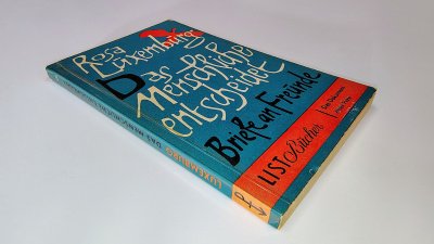 Boek met de titel: Das Menschliche entscheidet Briefe an Freunde