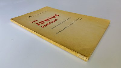 Boek met de titel: The Junius Pamphlet
