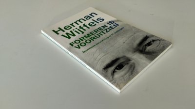Boek met de titel: Formeren is vooruitzien