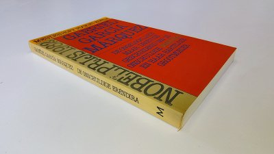 Boek met de titel: De ongelooflijke maar droevige geschiedenis van de onschuldige Eréndira en haar harteloze grootmoeder