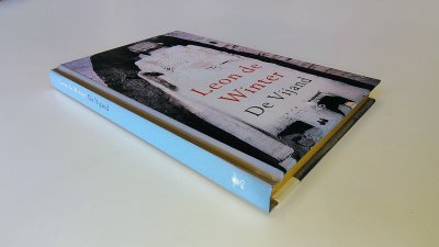 Boek met de titel: De vijand