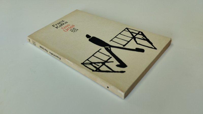Tweedehands boek: Das Urteil und andere Erzählungen van auteur Franz Kafka - In redelijke staat. Duitstalige paperback. Kaft verkleurd en met gebruikssporen, lichte slijtage aan randen. Pagina’s verkleurd maar compleet en leesbaar.