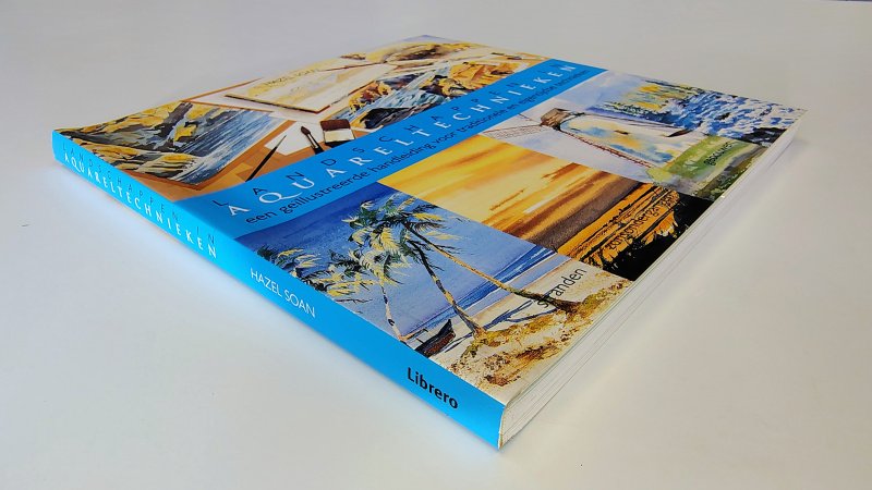 Tweedehands boek: Landschappen in aquareltechnieken van auteur Hazel Soan - Paperback met flappen, oogt als nieuw. Sommige witte pagina's hele lichte verkleuring, verder onbeschreven en netjes.