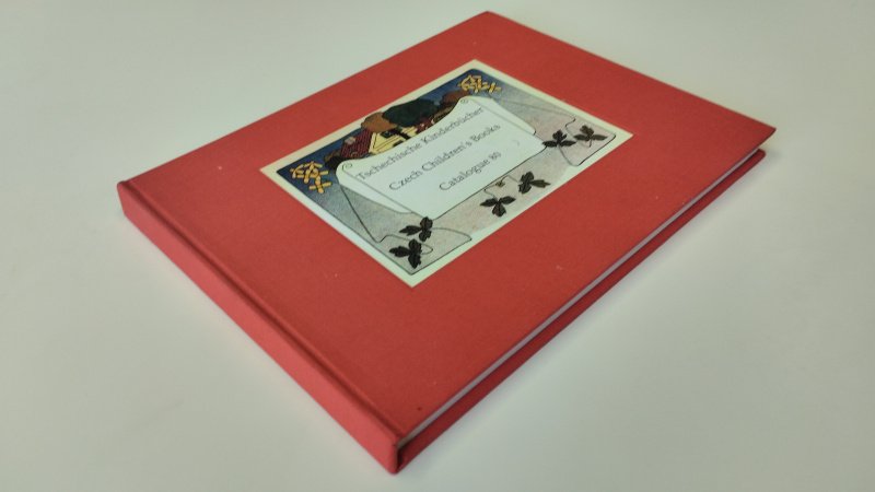 Tweedehands boek: Tschechische Kinderbücher van auteur Regina und George J. Beran - In goede staat. Duits/ Tsjechischtalige hardcover. Kaft en rug in nette staat met lichte gebruikssporen; binnenwerk schoon en goed behouden