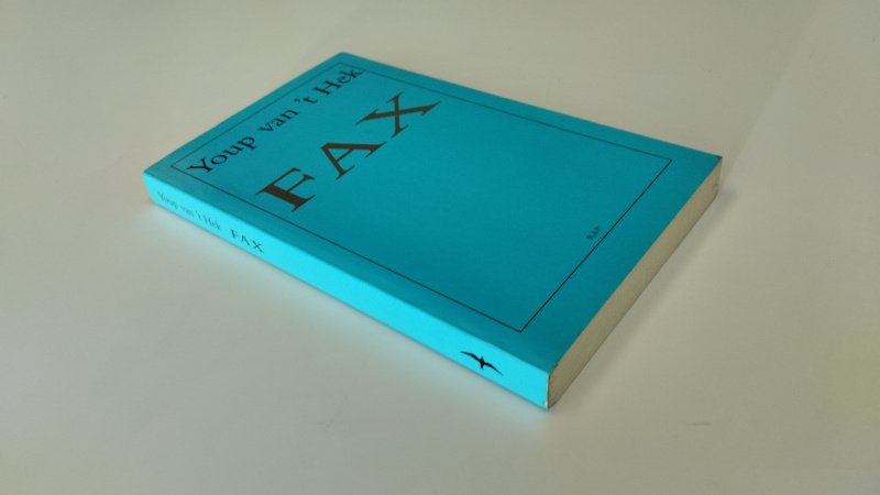 Tweedehands boek: Fax van auteur Youp Van't Hek - In goede staat. Nederlandstalige paperback. Kaft lichte gebruikssporen, binnenwerk netjes. Vlekje op de snede, vouw achterkant kaft