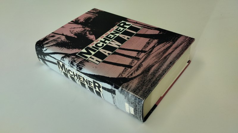 Tweedehands boek: Hawaii van auteur James A. Michener - In goede staat. Engelstalige hardcover met stofomslag. Stofomslag lichte gebruikssporen. Binnenwerk netjes en compleet.