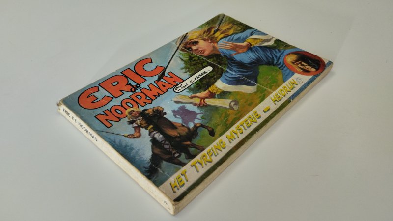 Tweedehands boek: Het Tyrfing mysterie – Heidrun (Eric de Noorman) van auteur (serie) Hans G. Kresse - In goede staat. Nederlandstalige paperback. Kaft duidelijke gebruikssporen en lichte slijtage aan randen. Binnenwerk compleet en leesbaar.