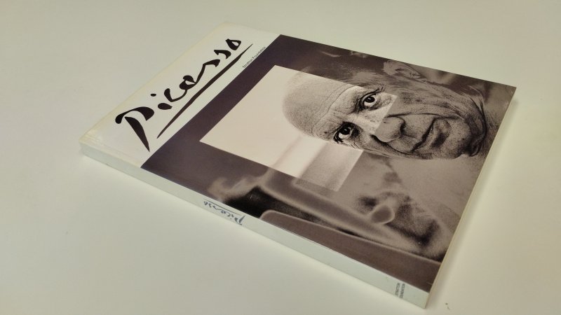Tweedehands boek: Picasso van auteur Vittorio Sgarbi & André Villon - In goede staat. Duitstalige paperback. Kaft lichte gebruikssporen, pagina’s netjes en schoon. Kaft en pagina's lichte verkleuring. Ex-libris voorin