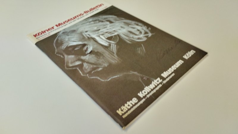 Tweedehands boek: Kölner Museumsführer: Käthe Kollwitz Museum Köln van auteur Diverse auteurs - In goede staat. Duitstalige paperback. Kaft lichte gebruikssporen, pagina’s licht verkleurd, in redelijk tot goede staat.