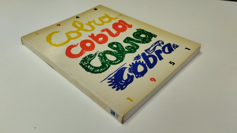 Tweedehands boek: Cobra van auteur Cobra (Association), Musée d'art moderne de la ville de Paris, Maison de la culture de Chalon-sur-Saône - In redelijke staat. Franstalige paperback. Kaft en pagina’s verkleurd, lichte gebruikssporen. Verder compleet en stevig.