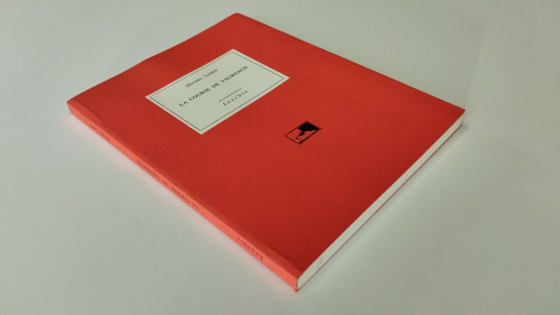 Tweedehands boek: La course de taureaux van auteur Michel Leiris - In zeer goede staat. Franstalige softcover met flappen. Kaft licht gevoelig voor gebruikssporen, binnenwerk netjes en schoon. Ex Libris voorin