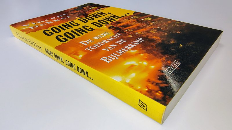Tweedehands boek: Going down, going down ... van auteur Vincent Dekker - Paperback minimale gebruikerssporen randen kaft. Binnenwerk onbeschreven en netjes.