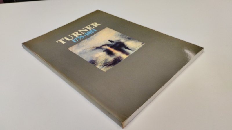 Tweedehands boek: Turner 1775-1851 van auteur John Sillevis, Nini Jonker, Hripsimé Visser - In redelijke staat. Nederlandstalige paperback. Kaft met lichte gebruikssporen, pagina’s vergeeld, verder compleet en stevig.