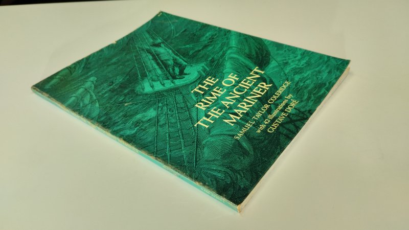 Tweedehands boek: The Rime of the Ancient Mariner van auteur S.T. Coleridge, Gustave Dor - In redelijke staat. Engelstalige paperback. Kaft met duidelijke gebruikssporen en lichte slijtage aan randen, binnenwerk compleet. Pagina's verkleurd met ouderdoms vlekjes.