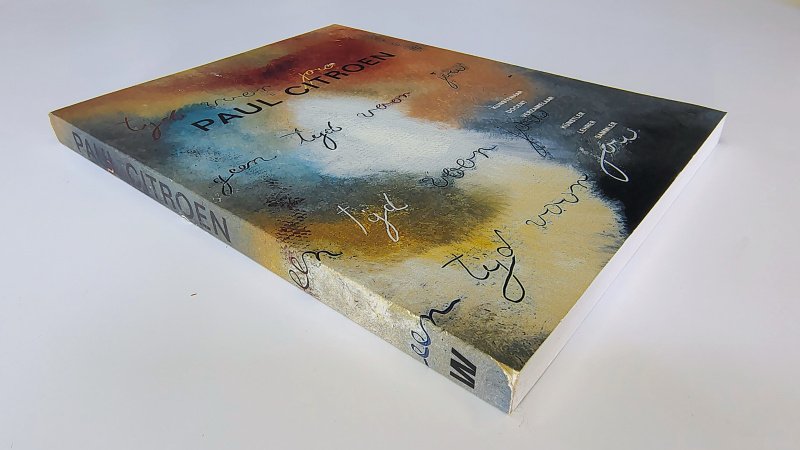 Tweedehands boek: Paul Citroen, kunstenaar, docent, verzamelaar van auteur Herbert van Rheeden, Monique Feenstra en Bettina Rijkschroeff - Paperback met rechte rug, lichte inscheuring onderkant rug. Witte bladzijdes licht verkleurd en ex-libris stempel voorin.