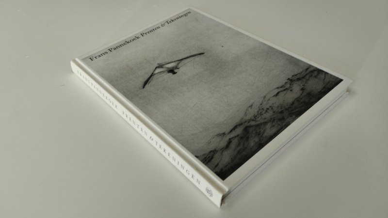 Tweedehands boek: Prenten & Tekeningen van auteur Frans Pannekoek - In zeer goede staat. Nederlandstalige hardcover zonder stofomslag. Kaft en pagina’s netjes en schoon. Ex-Libris relief stempel op schutblad.