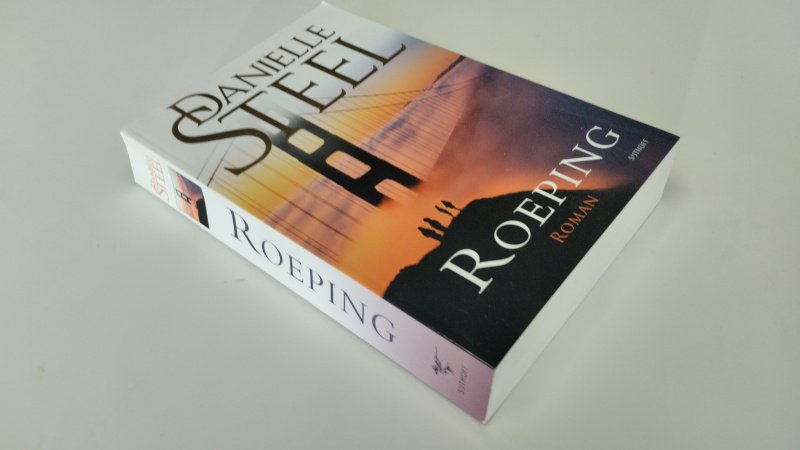 Tweedehands boek: Roeping van auteur Danielle Steel - In goede staat. Nederlandstalige paperback. Licht gekromde rug, kaft en pagina’s verkeren in nette staat met lichte gebruikssporen.