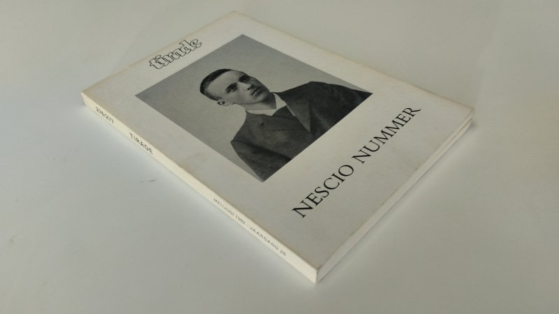 Tweedehands boek: Tirade van auteur Diverse auteurs - In goede staat. Nederlandstalige paperback/tijdschriftuitgave. Kaft heeft lichte verkleuring en gebruikssporen. Pagina’s verkeren in nette staat.