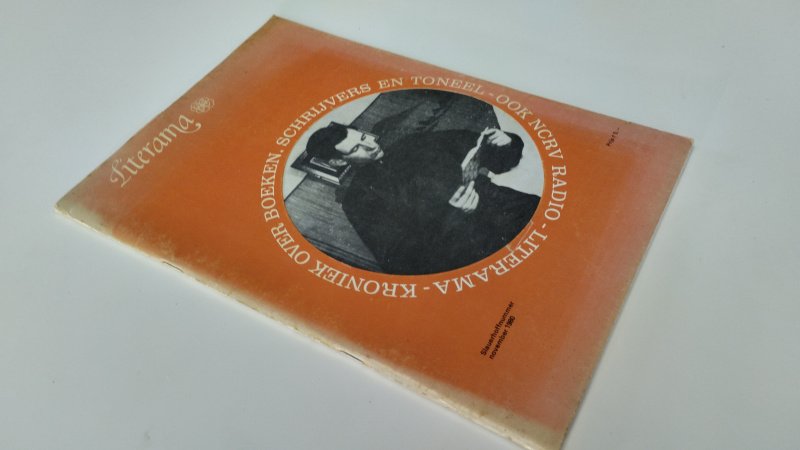 Tweedehands boek: Literama november 1980 van auteur Diverse - In redelijke tot goede staat. Nederlandstalig tijdschrift/paperback. Kaft verkleurd en licht sleets langs de randen. Pagina's licht verkleurd door ouderdom.