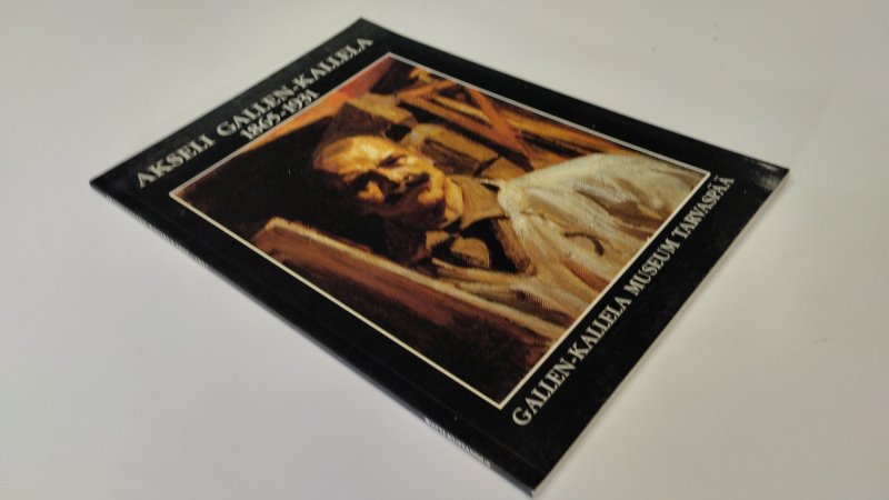 Tweedehands boek: Akseli Gallen-Kallela 1865-1931 van auteur Timo Martin - In goede staat. Engelstalige paperback. Kaft heeft lichte gebruikssporen. Pagina’s netjes en schoon. Rijk geïllustreerde museumuitgave. Ex Libris relief stempel voorin.