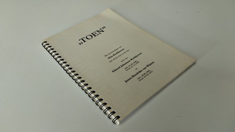 Tweedehands boek: Toen van auteur Otto kerkhoven - In goede staat. Nederlandstalige ringband-uitgave. Omslag heeft lichte gebruikssporen. Pagina’s zijn netjes en schoon.