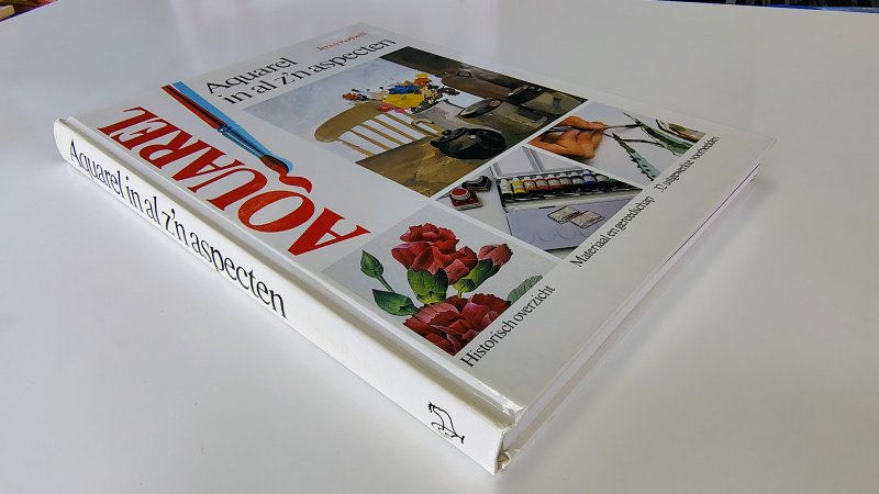 Tweedehands boek: Aquarel in al z'n aspecten van auteur Jenny Rodwell - Hardcover in goede staat.