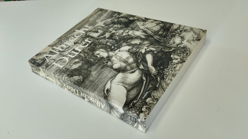 Tweedehands boek: Albrecht Dürer van auteur Albrecht Dürer - In redelijke tot goede staat. Franstalige softcover met flappen. Ex Libris voorin. gelezen. Scheve rug. Pagina's netjes en 
onbeschreven.
