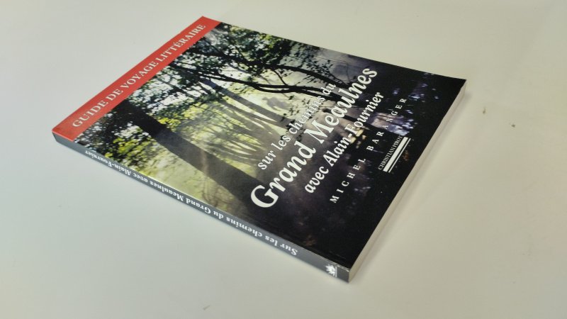Tweedehands boek: Sur les chemins du Grand Meaulnes avec Alain-Fournier van auteur Michel Baranger - In zeer goede staat. Franstalige paperback, ex Libris reliëf stempel voorin. Pagina's netjes en onbeschreven