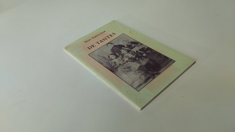 Boek met de titel: De tantes