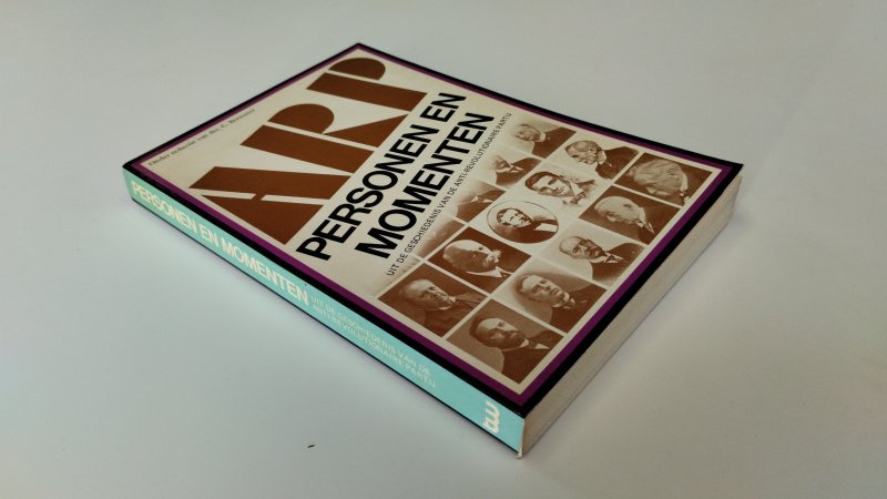 Tweedehands boek: ARP van auteur Drs. C. Bremmer - In goede staat. Nederlandstalige paperback.  Zowel Kaft als pagina’s zijn verkleurd. Pagina's zijn onbeschreven.