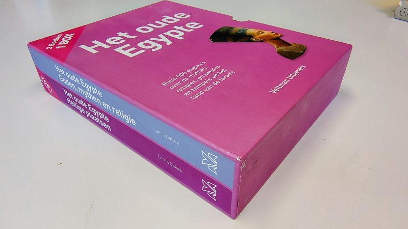 Tweedehands boek: Het oude Egypte van auteur Lorna Oakes en Lucia Gahlin - 2 Hardcovers in cassette, als nieuw!