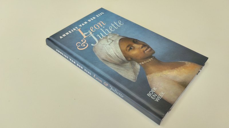 Tweedehands boek: Leon & Juliette van auteur Annejet van der Zijl - Zo goed als nieuw. Netjes en onbeschreven.
