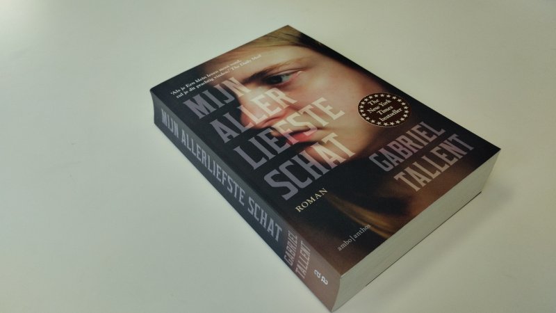 Tweedehands boek: Mijn allerliefste schat van auteur Tallent, Gabriel, Tallent, Gabriel - In goede staat. Nederlandstalige paperback met flappen. Kaft en pagina’s verkeren in nette staat met lichte gebruikssporen. Scheve rug. pagina's netjes en onbeschreven.