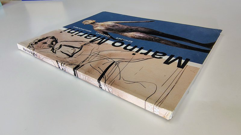 Tweedehands boek: Marino Marini van auteur Marino Marini - Paperback met rechte rug zonder leesvouwen. Lichte slijtage randen kaft en rug. Puntjes kaft gekreukt. Binnenwerk netjes en onbeschreven.