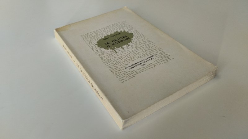 Tweedehands boek: De Dichter H. Marsman van auteur Rene Verbeeck - In goede staat. Nederlandstalige paperback. Kaft licht verkleurd door ouderdom. Pagina's licht verkleurd passend bij de leeftijd van het boek. Op schutblad geschreven, naamn en datum. Ex Libris reliefstempel voorin
